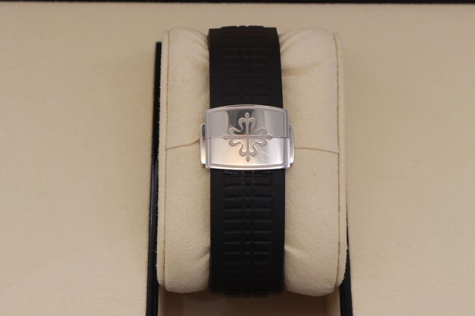 Patek Philippe Aquanaut 5164A-001 Image 3